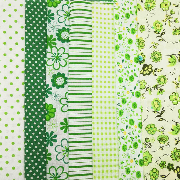 Lot de 7 coupons tissu patchwork vert 24 x 24 cm